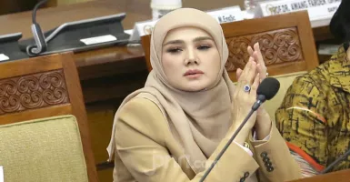 Mulan Ngevlog dari DPR, Netizen: Siapkan Dirimu Hadapi Rakyat +62