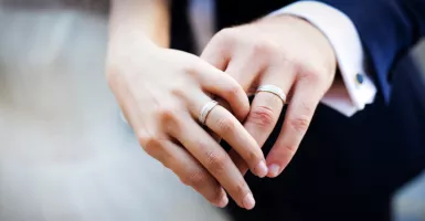 Berapa Idealnya Jarak Usia Pasangan untuk Menikah?