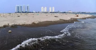 Kenaikan Air Laut Ancam Warga Pesisir Jakarta