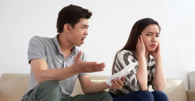 4 Tips Menghadapi Pasangan yang Sering Mengeluh