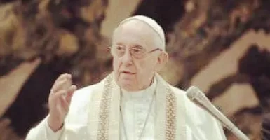 Gegara Batuk, Paus Fransiskus Dikira Positif Corona