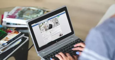 Tanda Corona Masih Lama, Facebook & Twitter WFH 10 Tahun ke Atas