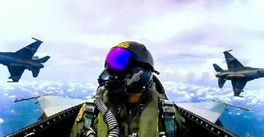 Operasi Khusus, TNI AU Terbangkan 4 Jet F-16 ke Laut Natuna