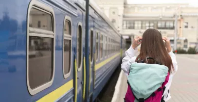 Cinta Bersemi di Kereta, Tanpa Kutahu Dia Miliknya 