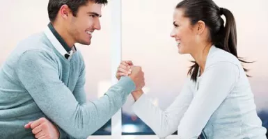 Zodiak Penuh Cinta, Hubungan Mereka Bakal Langgeng 