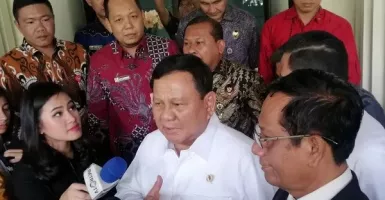 Menhan Prabowo Menghadap Menko Polhukam, Ada yang Genting?