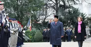 Menhan Prabowo Gagah Banget, Pasukan Elite Prancis Hormat Senjata