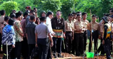 Diteriaki Para Pelajar, Reaksi Presiden Jokowi Bikin Heboh...
