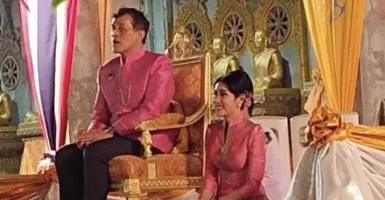 Intim dan Mesra, Pose Terbaru Raja dan Selir Thailand Bikin Lemas