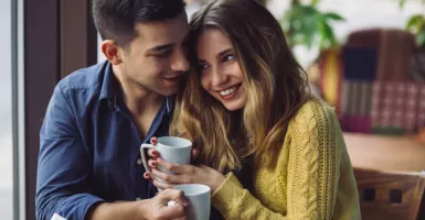 Siapa Sosok yang Lebih Romantis, Pria atau Wanita? Ini Kata Riset