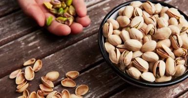 Makan Kacang Bikin Jerawatan? Mitos Atau Fakta? 