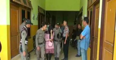 Astaga! Sepasang Pelajar SMK Berduaan di Kamar, Ngapain?