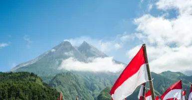 Putar Lagu Indonesia Raya, Cara Sederhana Pupuk Nasionalisme