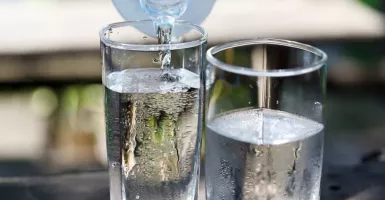 Ini Pengaruh Minum Air Dingin bagi Kesehatan Saat Cuaca Panas