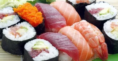 Hobi Makan Sashimi dan Sushi? Yuk, Perhatikan Dulu Dampaknya