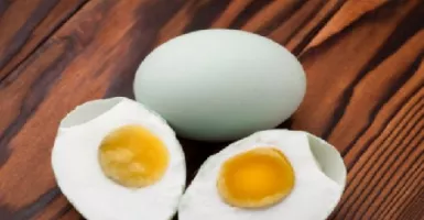 Awas! Ternyata Ini Bahaya Makan Telur Asin
