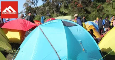 Merapi Mountain Half Moon 3: Tenda Lokal dengan Kenyamanan Ekstra