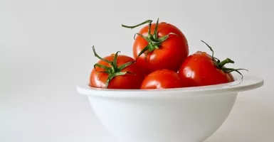 Bikin Kulit Mulus Pakai Buah Tomat, Begini Cara Membuatnya