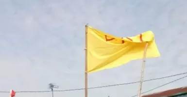 HUT ke-74 RI, Warga Malah Kibarkan Bendera Bertuliskan PKI