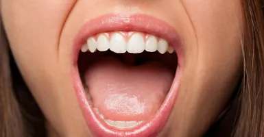 5 Cara Menghilangkan Bau Mulut Saat Puasa