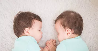 Inspirasi Nama Bayi Kembar Laki-laki Modern, Sangat Keren!