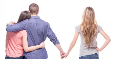 Jangan Mau Dikibuli Pasangan, 4 Tanda Hubungan Ada Orang Ketiga