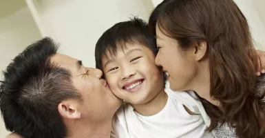 3 Persiapan Jadi Orang Tua Tiri agar Diterima Baik Anak Sambung