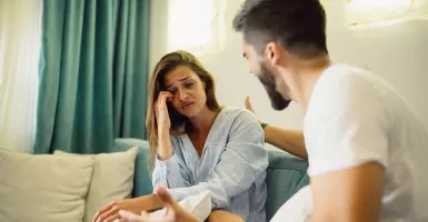 Bukan Mata Keranjang, 5 Sikap Suami Paling Menyakiti Hati Istri