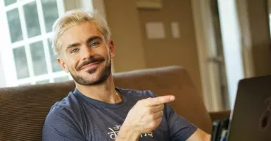 Cek Gaya Zac Efron Sebelum dan Sesudah ke Tukang Cukur Rambut