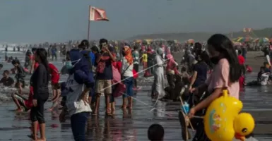 Ribuan Wisatawan Melanggar Prokes saat Libur Lebaran