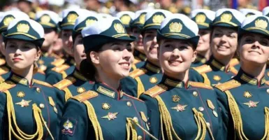 Gula Darah Naik Lihat Tentara Cantik di Victory Day Rusia