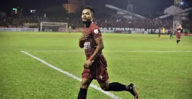 PSM Makassar Libas Persib 2-0 Babak Pertama