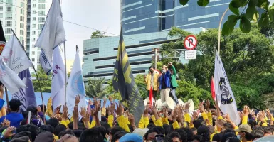2 Tahun Jokowi, Ribuan Mahasiswa Kepung Istana Negara