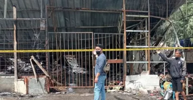 Pekerja Tewas Akibat Kebakaran Pabrik Lilin di Garut