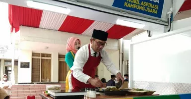 Peringati Hari Ibu, Ridwan Kamil Masak Jengkol
