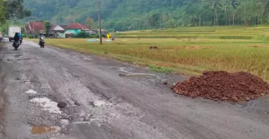 DPRD Jabar Kritik Pemprov Soal Jalan Rusak di Cianjur, Tajam