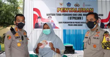 PKL di Kota Cirebon Dapat Rezeki Nomplok dari Polisi, Hamdallah