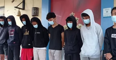 Polisi Tangkap 8 Remaja yang Lakukan Perang Petasan
