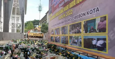Polres Cirebon Musnahkan Puluhan Ribu Miras dan Obat Terlarang