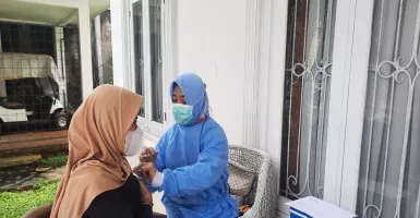 Polsek Bojongsari Gelar Vaksinasi, Ada Hadiah Menarik Menanti