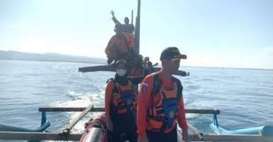Pencarian Orang Hilang di Garut, Tim SAR Pakai Perahu Nelayan