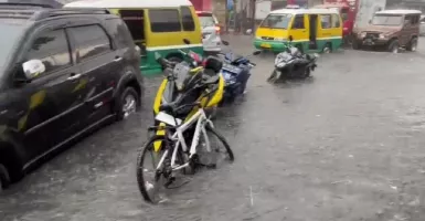 Hujan Deras, Banjir di Kota Bandung Rendam Sejumlah Kawasan