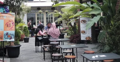 Sherlock Common Space, Rekomendasi Tempat Makan di Bandung yang Cozy Banget