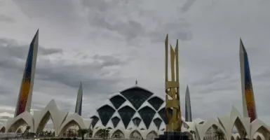 Pencopet di Masjid Raya Al Jabbar Bandung Meresahkan, Seorang Diamankan