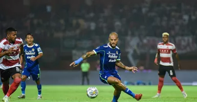 Taklukkan Madura United, Persib Perpanjang Tren Positif