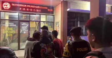 Bawa Celurit, 4 Remaja di Karawang Dibawa ke Kantor Polisi