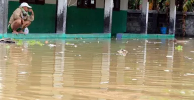 Karawang Banjir, Sejumlah Ruas Jalan dan Perkampungan Tergenangi