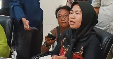 Guru Dipecat Usai Kritik Ridwan Kamil, Yayasan: 2 Kali Dapat SP
