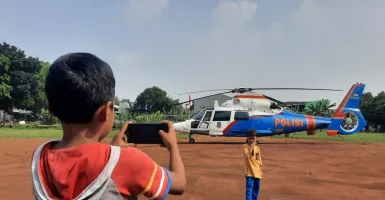 Helikopter yang Ditumpangi Ridwan Kamil Saat ke Kota Depok Diserbu Warga