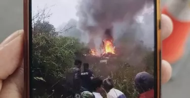 Detik-Detik Helikopter Jatuh di Bandung, Terdengar Suara Ledakan